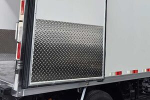 Lightweight and Affordable Refrigerated Truck Box
