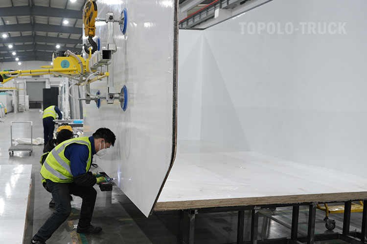 Expedition Truck Box